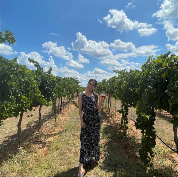 Meet your Posher, Cindy - Picture 1 of 1